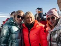 FIRE ON SNOW - DJ ENA