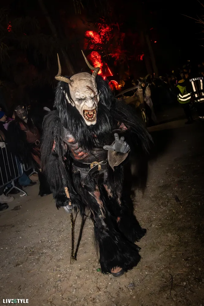 PART 1 - 8. KRAMPUS Schaulauf- Tartscher Bichl 