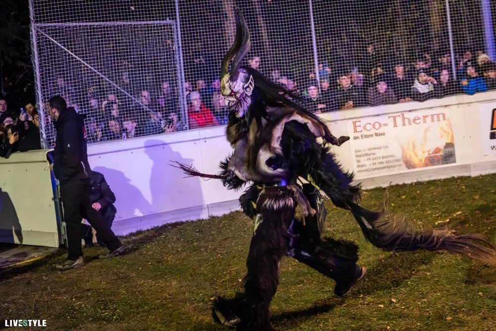 PART 1 - 8. KRAMPUS Schaulauf- Tartscher Bichl 